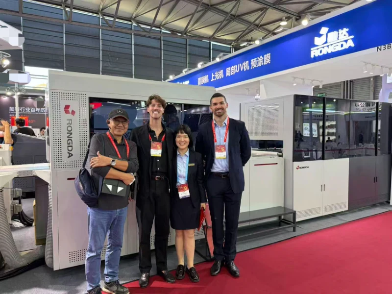 „Rongda Packaging at All in Print China 2026“: tiesioginė BFM1000 automatinio dėklų kūrėjo demonstracija